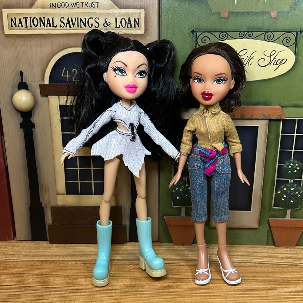 2 Bratz Dolls Yasmin 2001 & Jade 2015 MGA